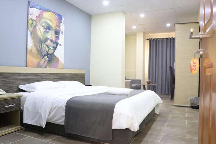 Room 2 of 42