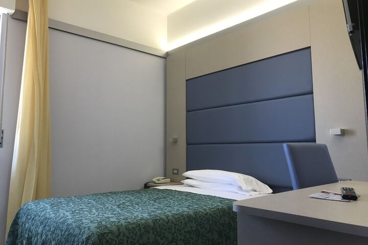 Room 7 of 41