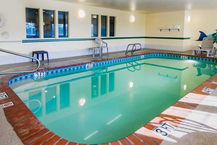 Pool 69 of 107