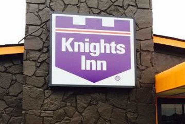 Exterior of Knights Inn Stockbridge / Atlanta South