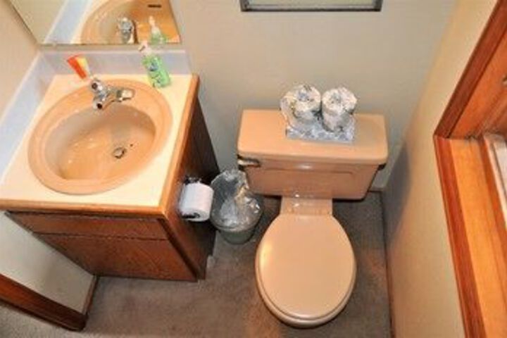 Room 15 of 195