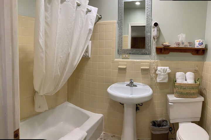 Room 37 of 54