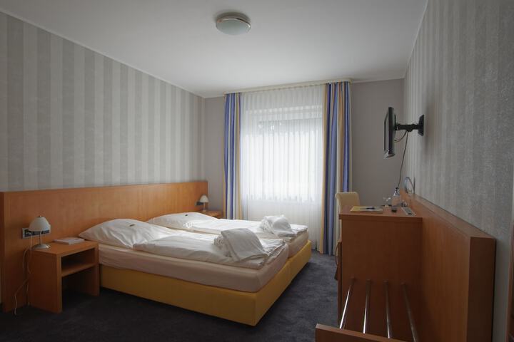 Room 15 of 44