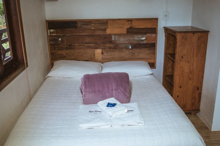 Room 10 of 101