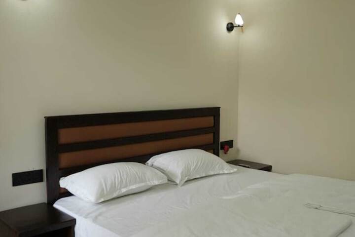 Room 4 of 36