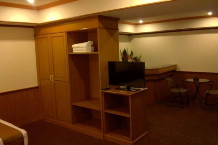 Room 15 of 46