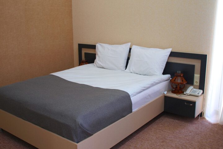 Room 8 of 69