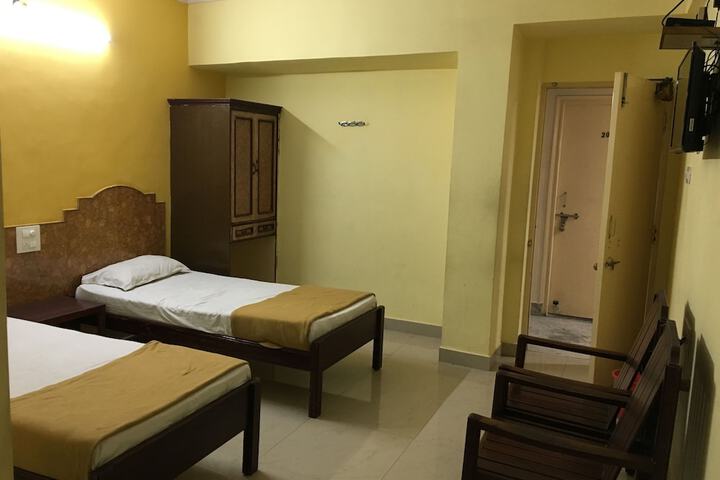 Room 11 of 41