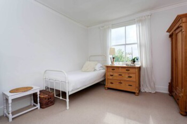 Room 14 of 37