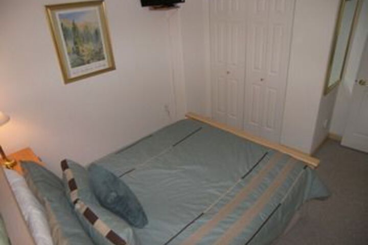 Room 7 of 17