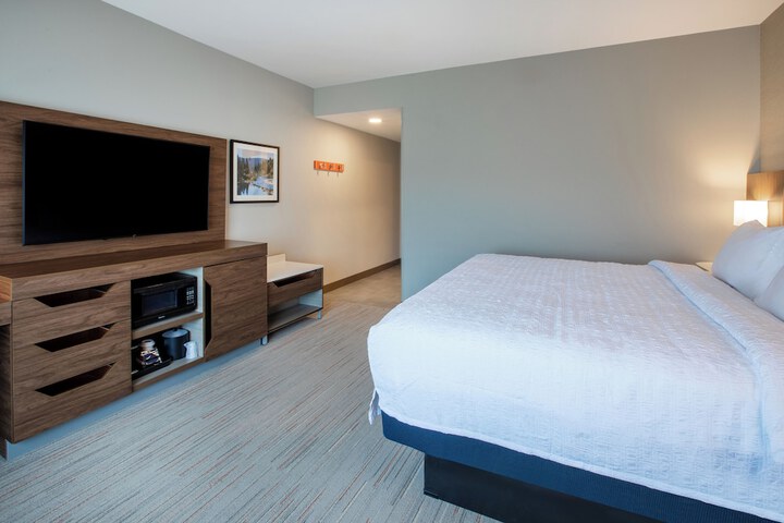 Room 10 of 39