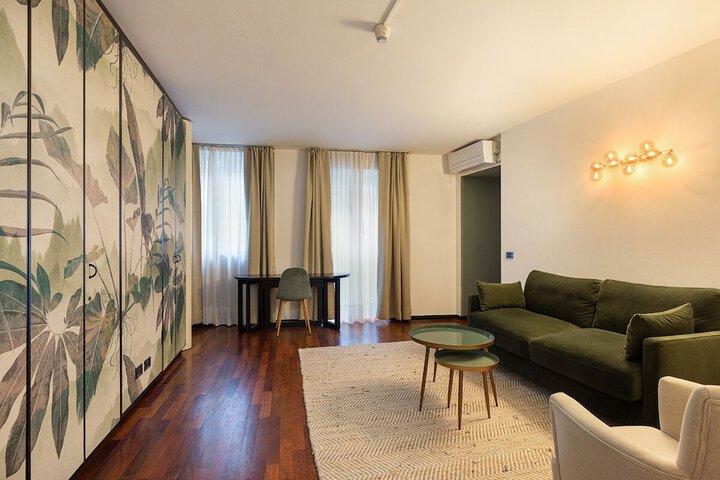 Room 32 of 73