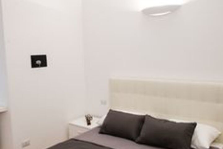 Room 7 of 25