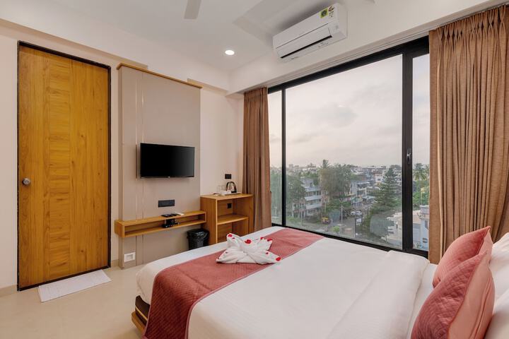 Room 4 of 25