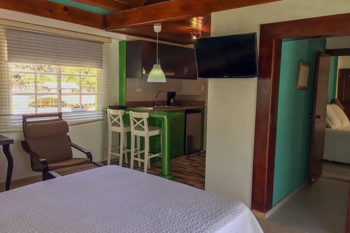 Room 6 of 35