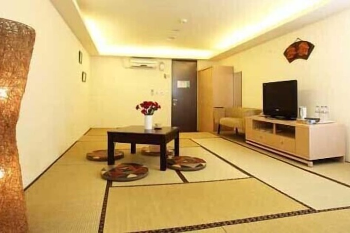 Room 38 of 79