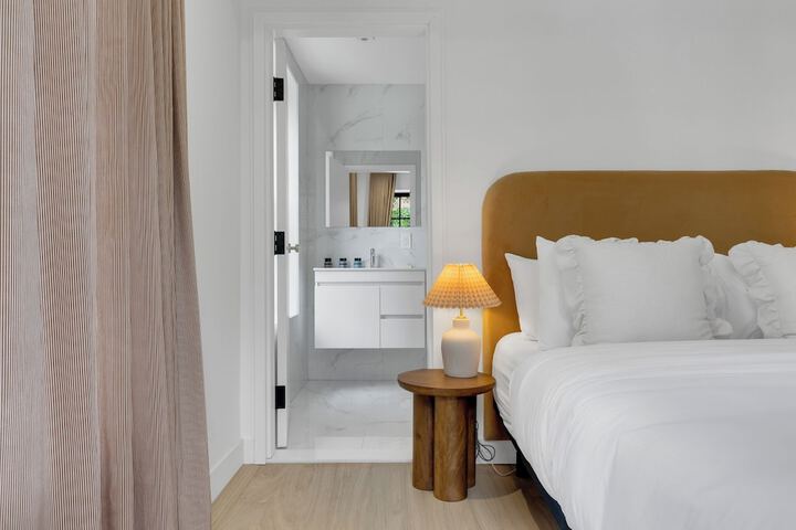 Room 36 of 199