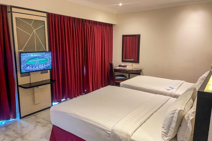 Room 25 of 101