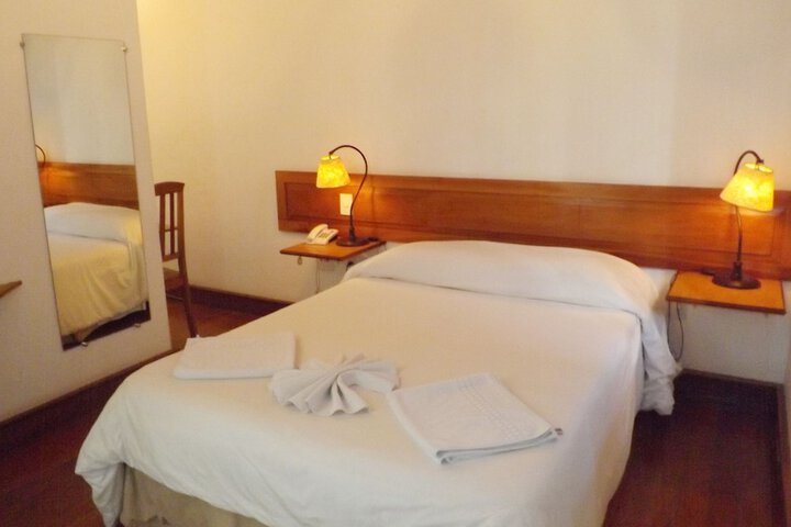Room 15 of 106