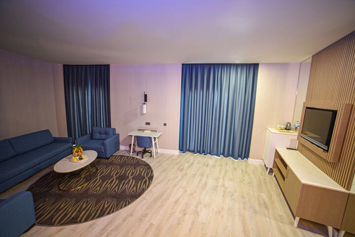 Room 19 of 254