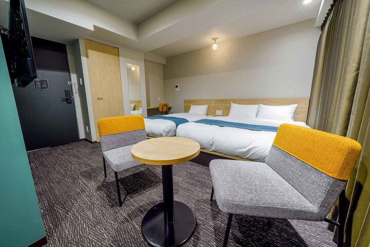Room 65 of 146