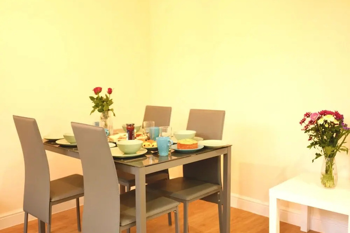 Dining 15 of 15