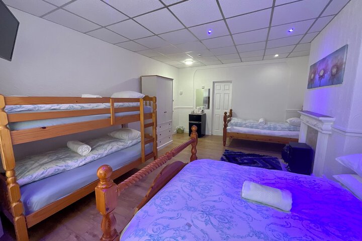 Room 52 of 131