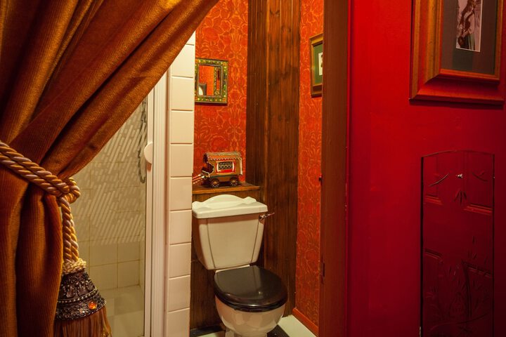 Room 68 of 108