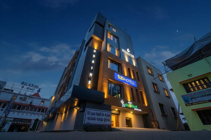 Fabhotel Middleton Desire