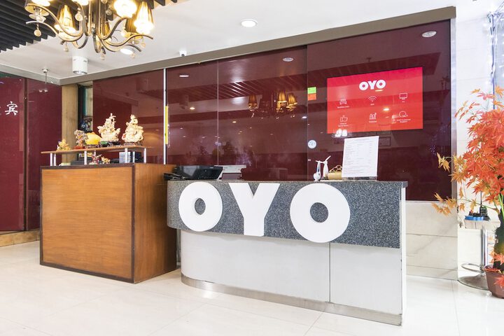 OYO 416 Lucky Hotel