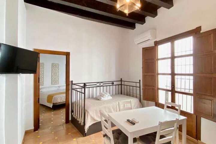 Room 3 of 53