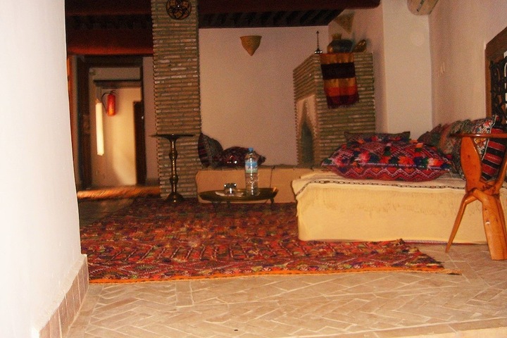 Room 15 of 68