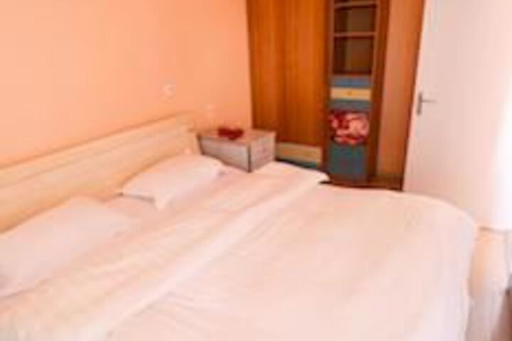 Room 92 of 93