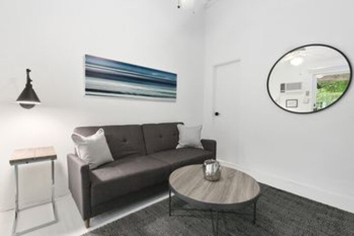 Room 10 of 22