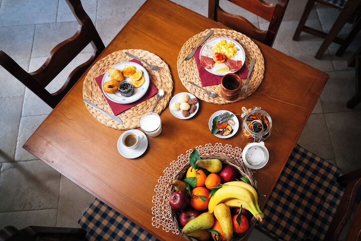 Dining 42 of 53