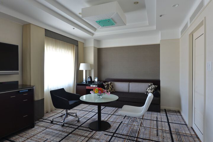 Room 28 of 75
