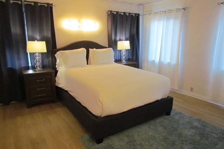Room 4 of 17