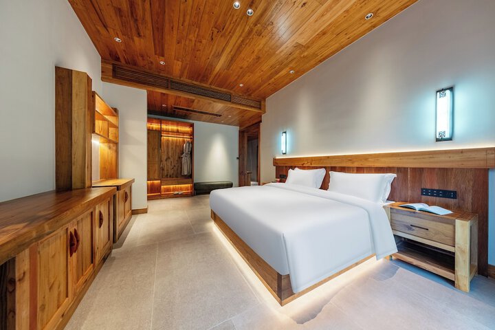 Room 20 of 156