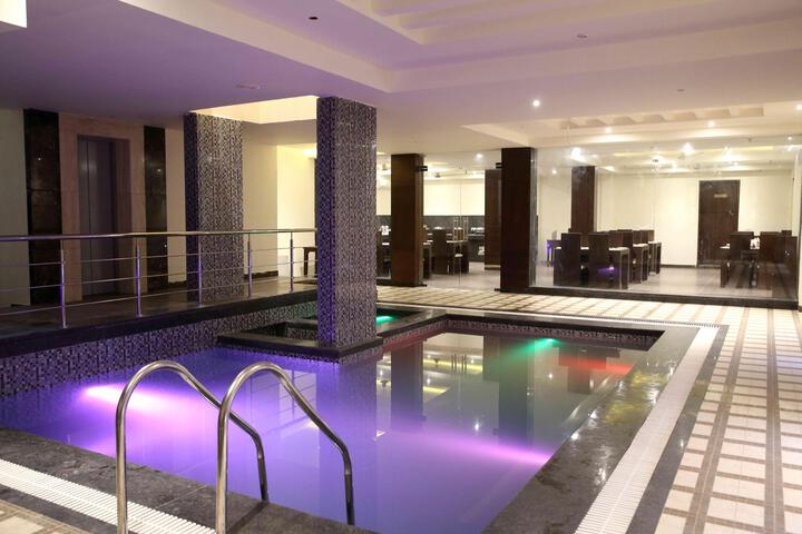 Pool 18 of 28