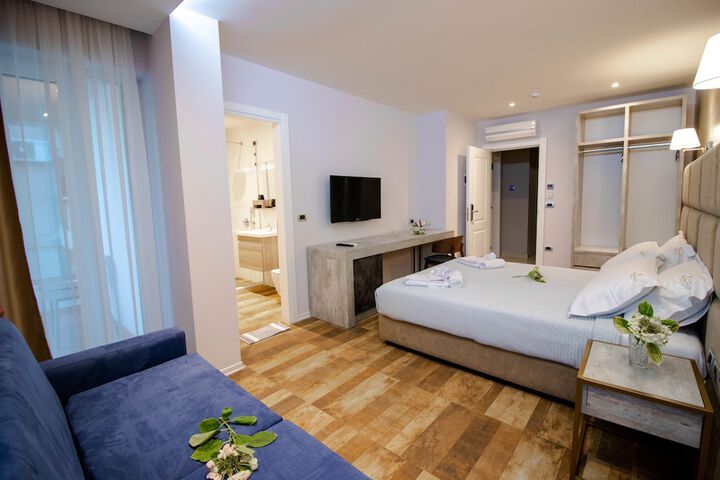 Room 12 of 67