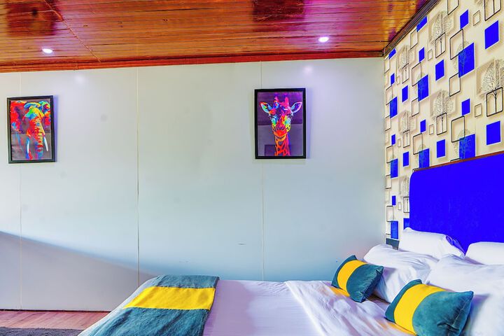 Room 2 of 25