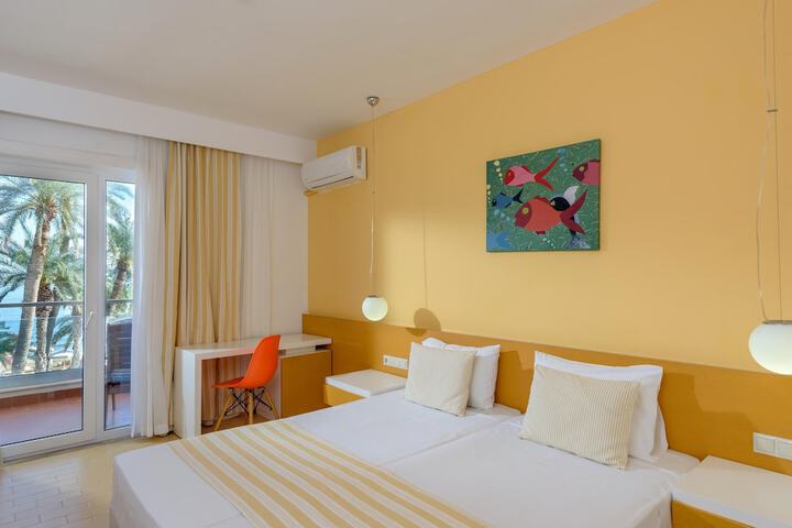 Room 17 of 73