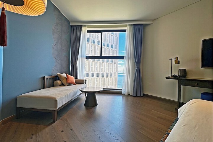 Room 46 of 97