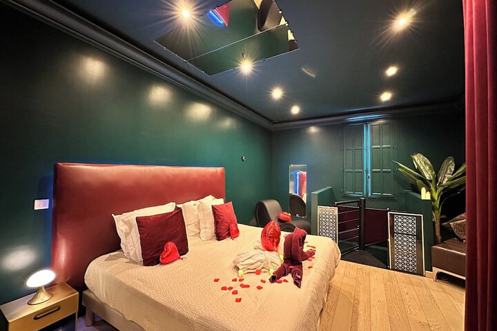 Room 8 of 51