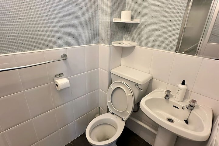 Room 14 of 23