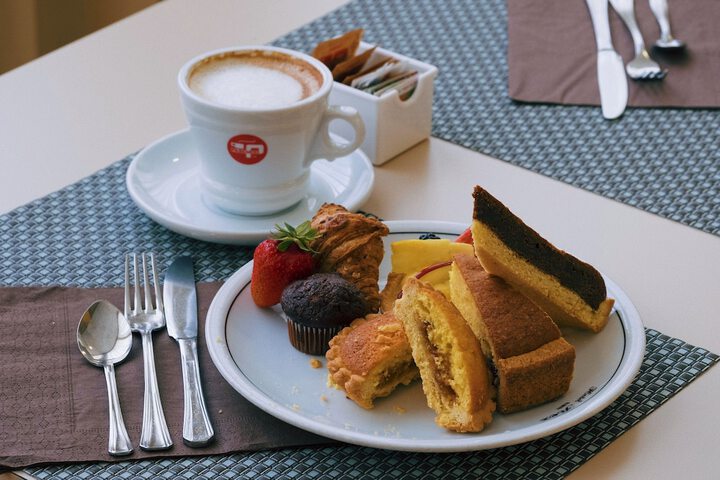 Breakfast/Coffee Service 68 of 75