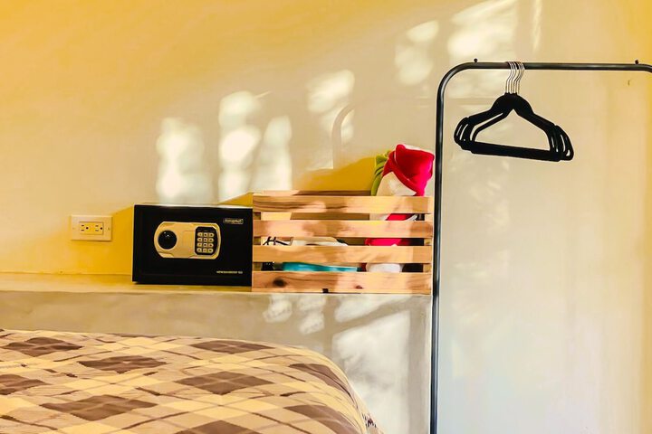 Room 80 of 151
