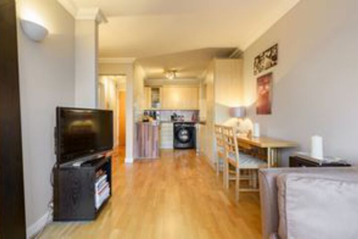 Room 9 of 22