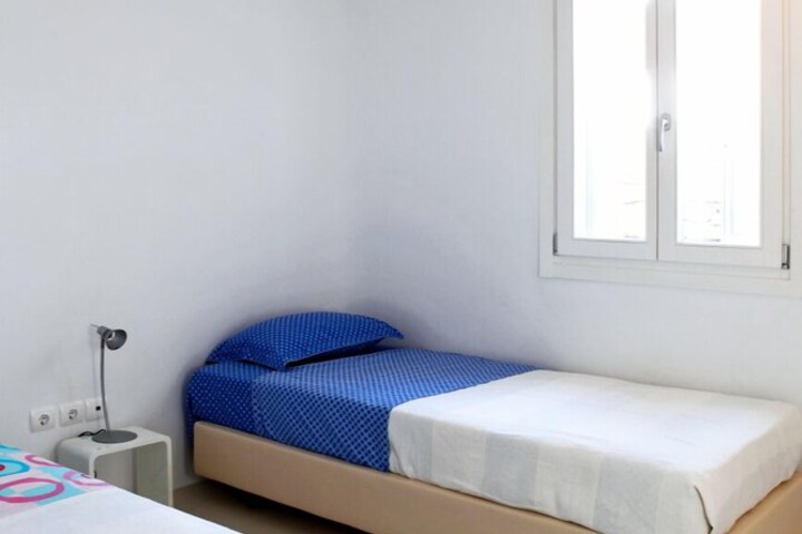 Room 8 of 55