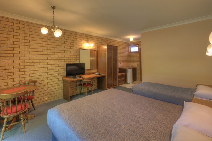 Room 4 of 31